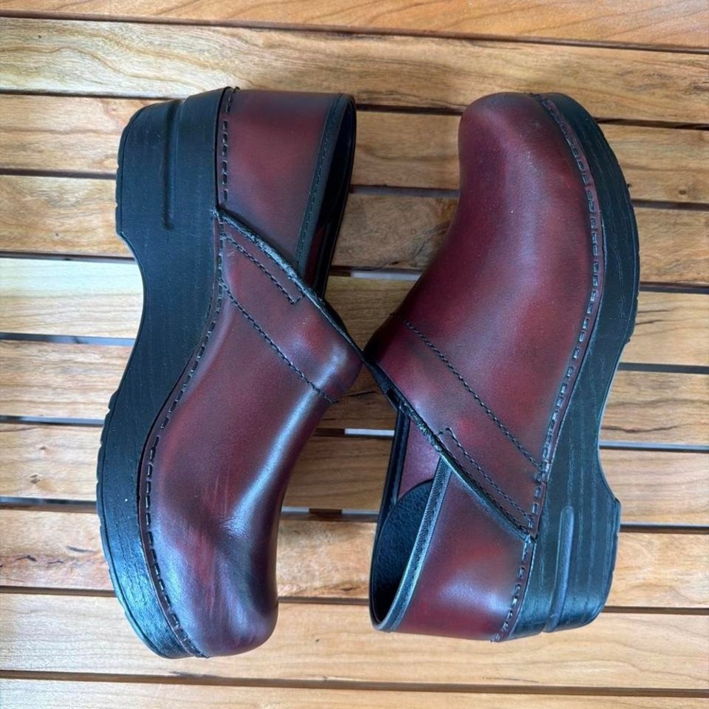 Dansko Professional Burgundy Leather Slip On Clogs Shoes Work Nurse EU39 / 8.5 9 - Picture 3 of 8